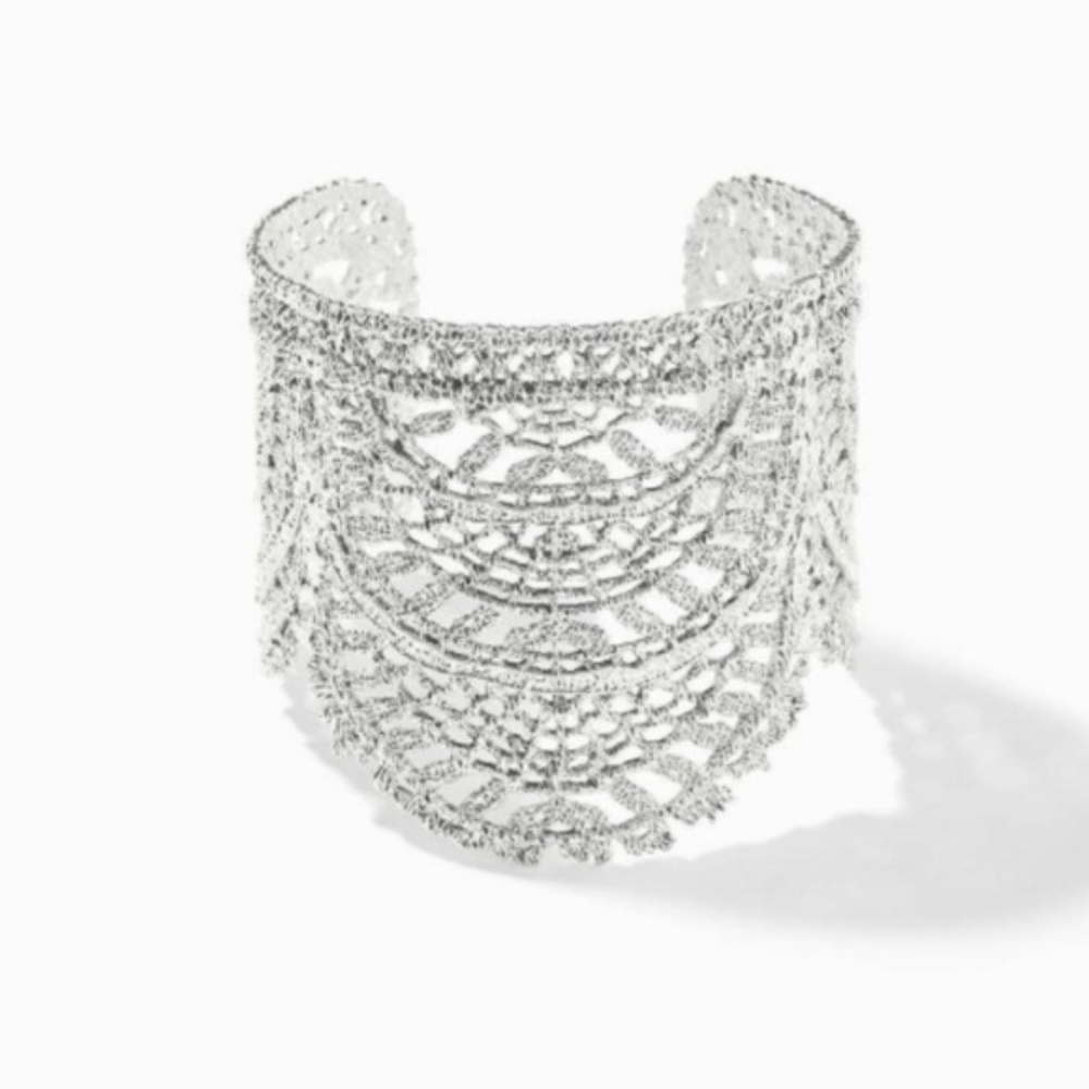 Stella & Dot Thea Lace Cuff LIKE NEW